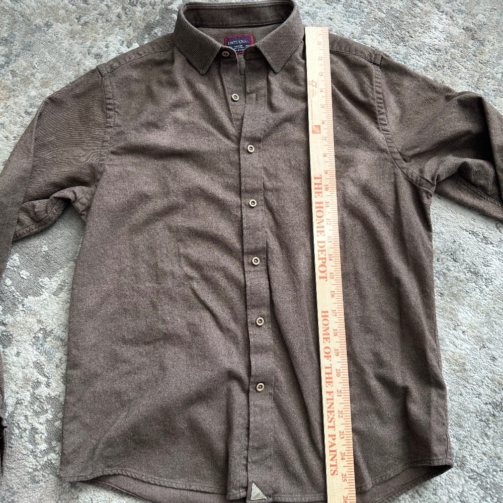 Untuckit men's brown flannel